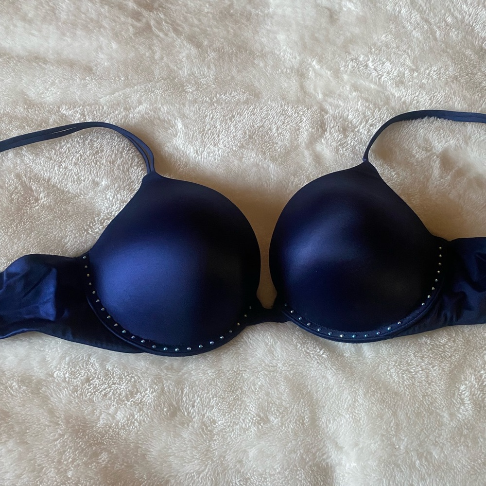 Victoria’s Secret Blue Women's push-up Bra 36B
